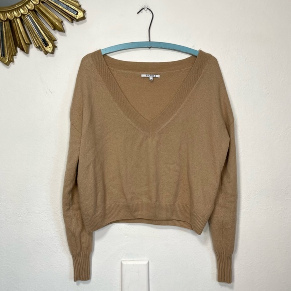 Serra Wool Cashmere V Neck Sweater - Picture 5 of 15